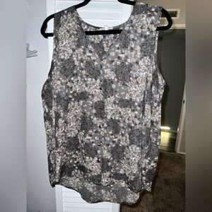 Gray Sleeveless Blouse with Floral Pattern